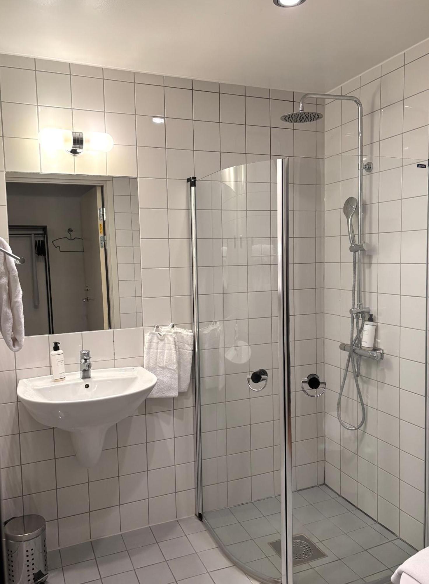 Maritim Hotell & Krog Simrishamn Bagian luar foto